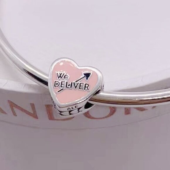 Pandora We Deliver 2021 Best Year Yeti Exclusive Charm - Picture 1 of 3